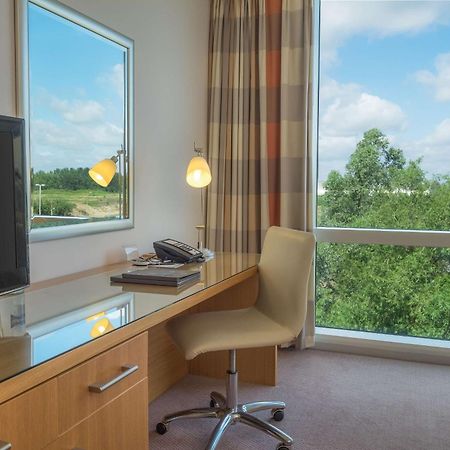 Hilton Reading Hotel Exterior foto